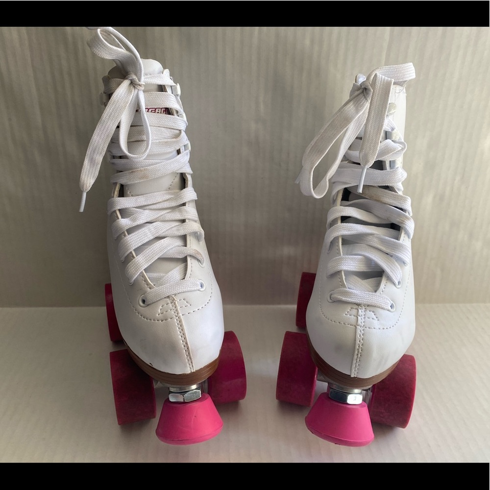 Chicago Womens and Girls Classic Skates